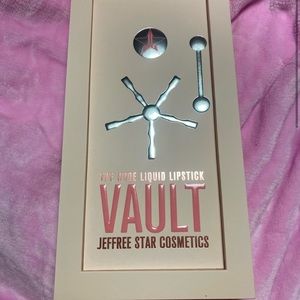 Brand New in box Jeffrey Star Nude Vault!!